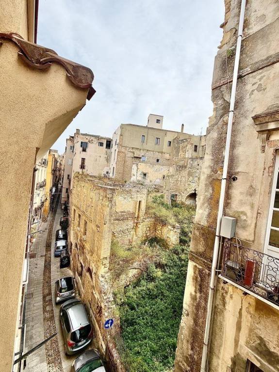appartamento in vendita a Cagliari in zona Castello