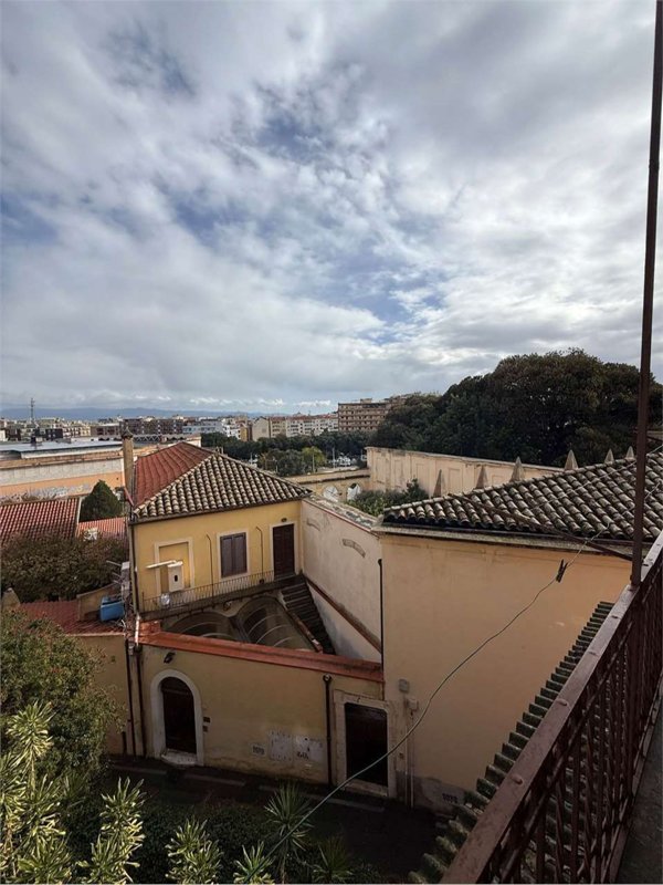 appartamento in vendita a Cagliari in zona Villanova