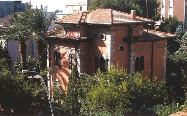 casa indipendente in vendita a Cagliari in zona Bonaria
