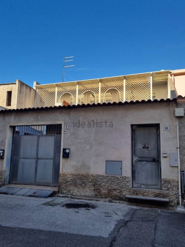 appartamento in vendita a Cagliari in zona Pirri