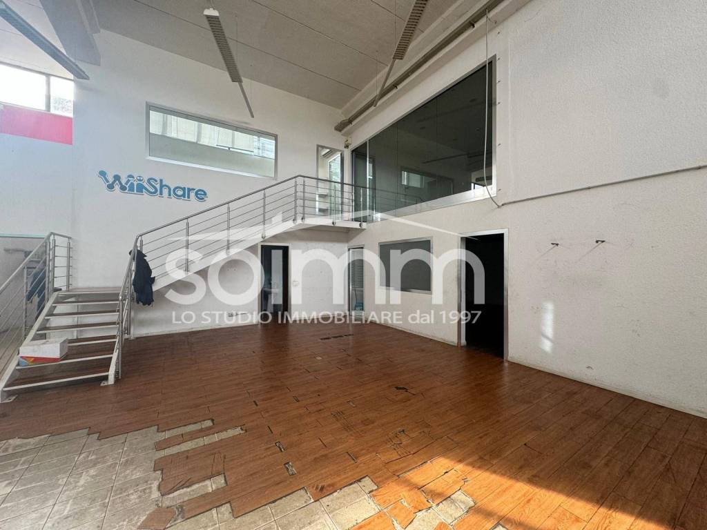 negozio in vendita a Cagliari