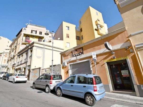 negozio in vendita a Cagliari in zona Villanova