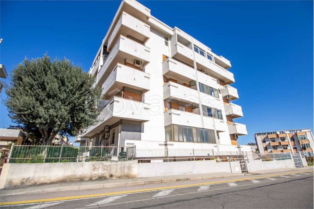 appartamento in vendita a Cagliari in zona Pirri