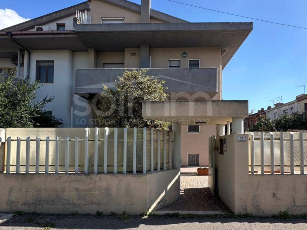 casa indipendente in vendita a Cagliari in zona Genneruxi
