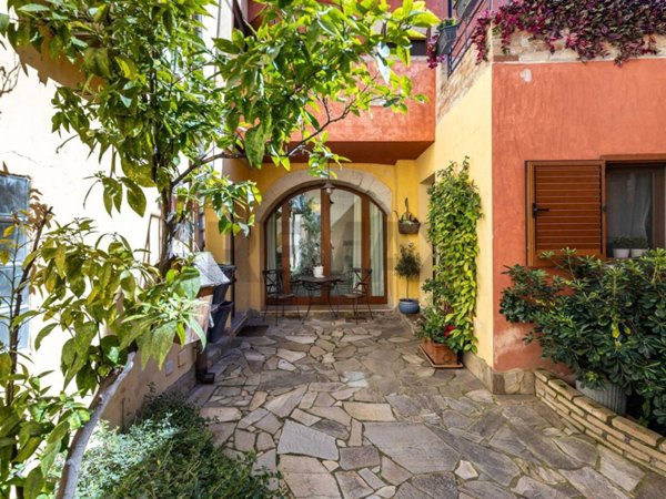 casa indipendente in vendita a Cagliari in zona Pirri