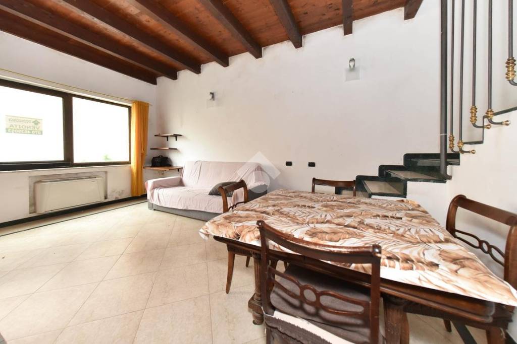 casa indipendente in vendita a Cagliari in zona Pirri