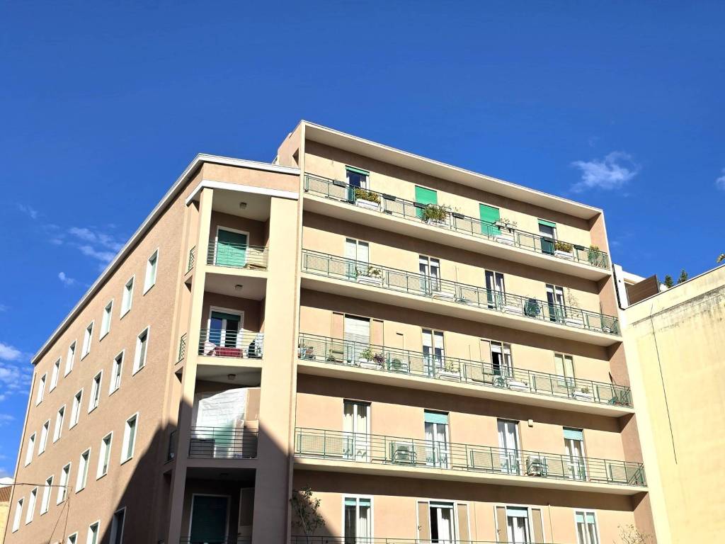 appartamento in vendita a Cagliari in zona Villanova