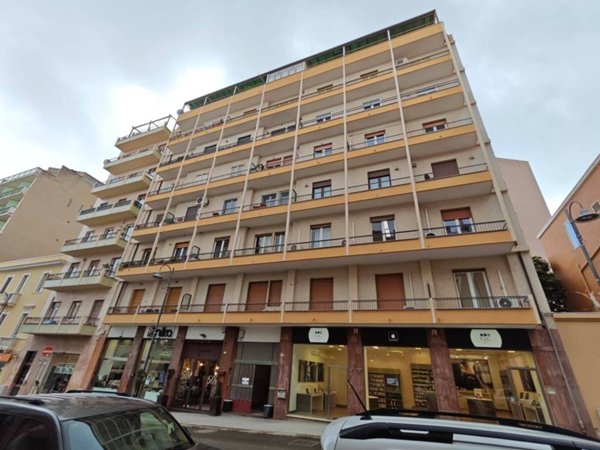 appartamento in vendita a Cagliari in zona Villanova