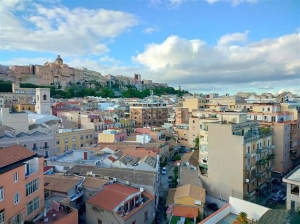 appartamento in vendita a Cagliari in zona Villanova