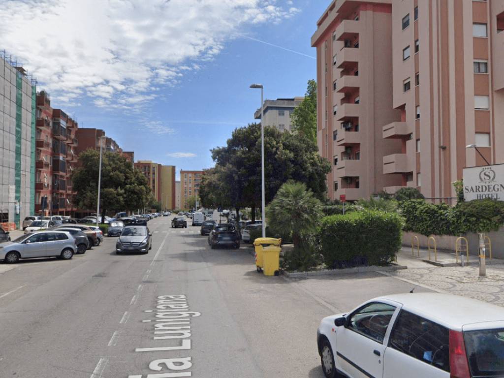 negozio in vendita a Cagliari in zona Is Mirrionis/San Michele