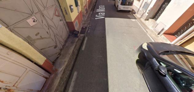 negozio in vendita a Cagliari in zona Pirri