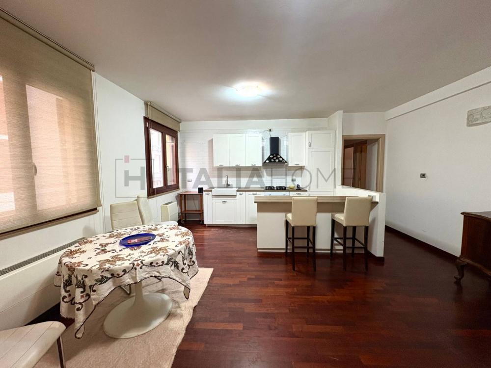 appartamento in vendita a Cagliari in zona San Benedetto