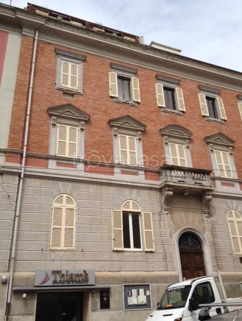 negozio in vendita a Cagliari in zona Stampace/Punici