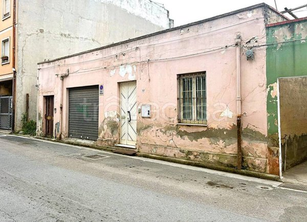 casa indipendente in vendita a Cagliari in zona Pirri