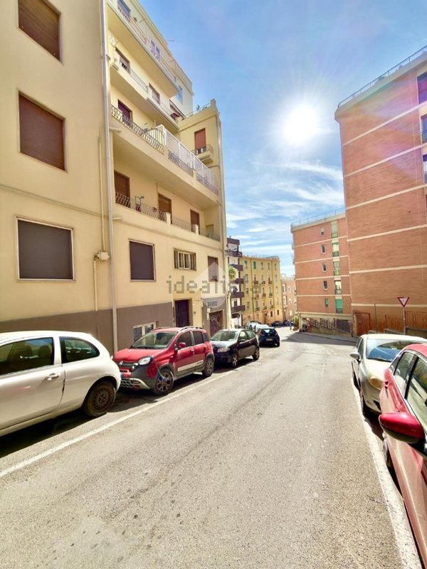 appartamento in vendita a Cagliari in zona Villanova