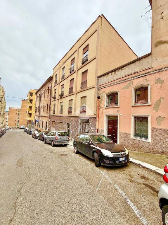 appartamento in vendita a Cagliari in zona Villanova