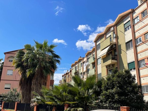 appartamento in vendita a Cagliari in zona Genneruxi
