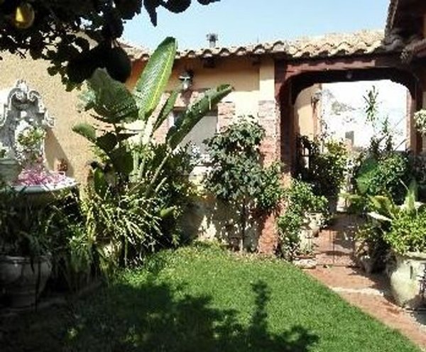 pentavano in vendita a Cagliari in zona Pirri