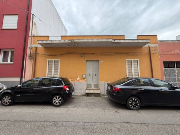 casa indipendente in vendita a Cagliari in zona Pirri