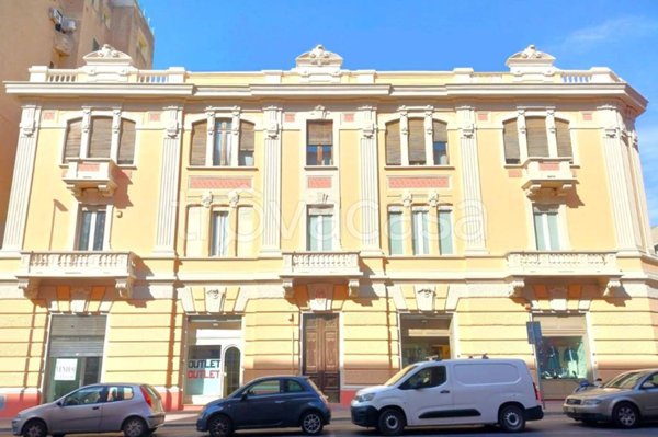 negozio in vendita a Cagliari in zona Villanova