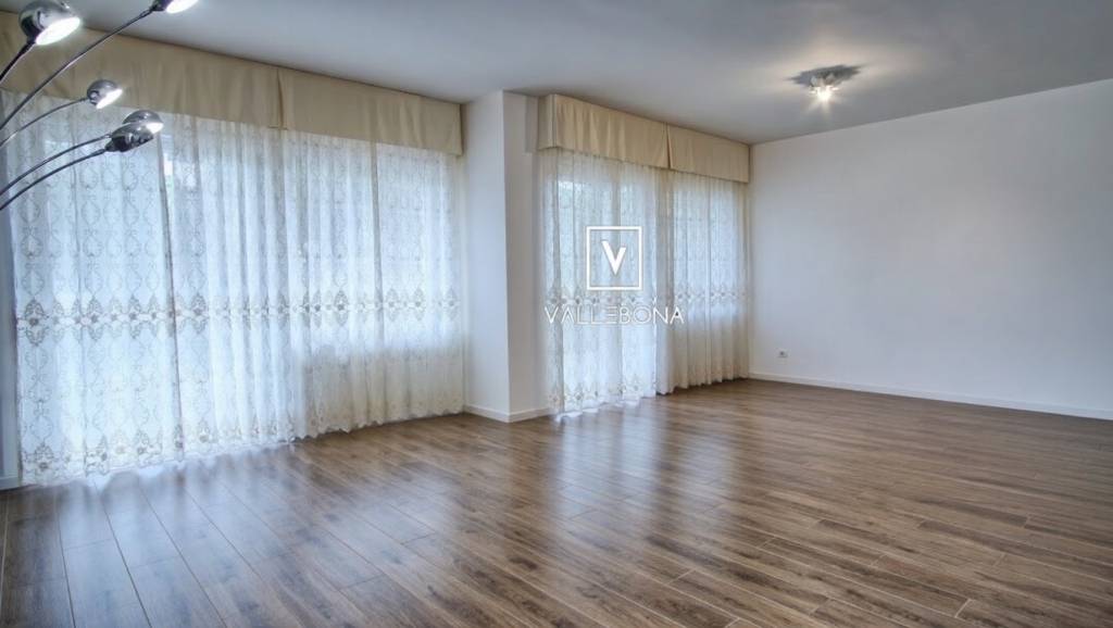 appartamento in vendita a Cagliari in zona Bonaria