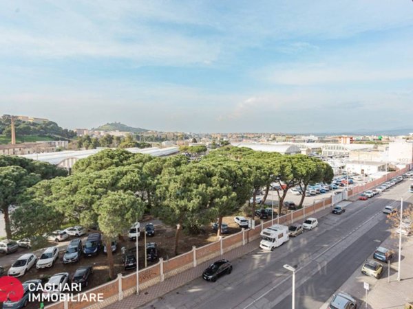 appartamento in vendita a Cagliari in zona Genneruxi