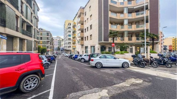 negozio in vendita a Cagliari in zona Stampace/Punici