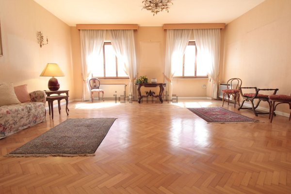 appartamento in vendita a Cagliari in zona Stampace/Punici