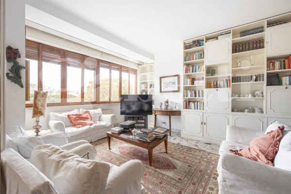 appartamento in vendita a Cagliari in zona Genneruxi