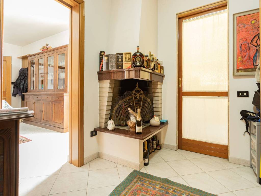 appartamento in vendita a Cagliari in zona Pirri