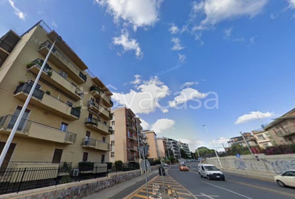 appartamento in vendita a Cagliari in zona Genneruxi