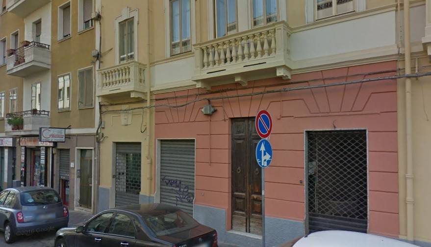 negozio in vendita a Cagliari in zona Villanova