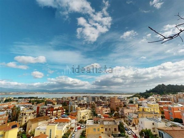 appartamento in vendita a Cagliari in zona Genneruxi