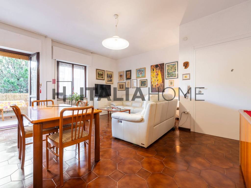 appartamento in vendita a Cagliari in zona Quartiere del Sole / La Palma