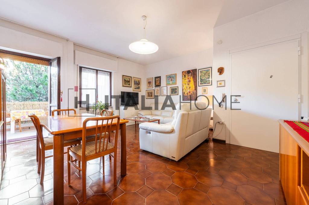 appartamento in vendita a Cagliari in zona Quartiere del Sole / La Palma