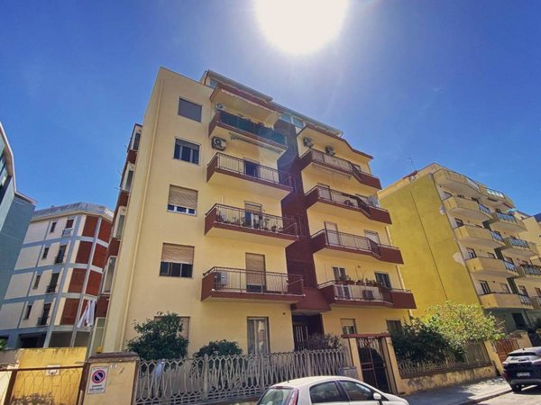 appartamento in vendita a Cagliari in zona Bonaria