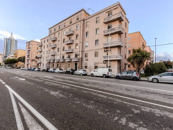 appartamento in vendita a Cagliari in zona Genneruxi
