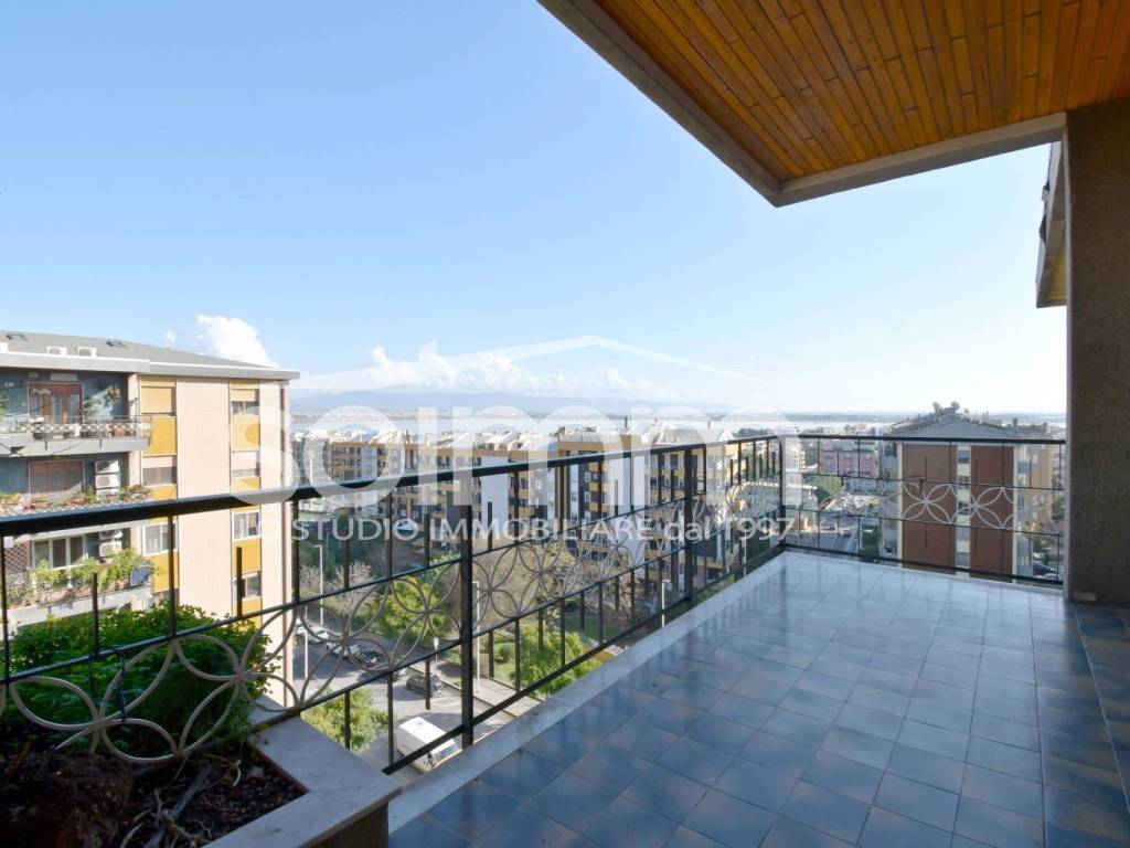appartamento in vendita a Cagliari in zona Genneruxi