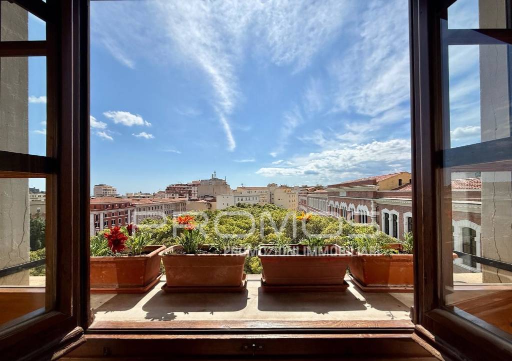 appartamento in vendita a Cagliari in zona Villanova