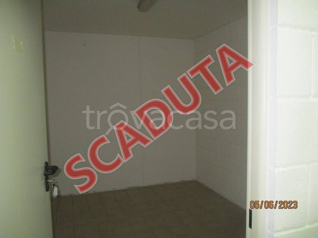 locale commerciale in vendita a Cagliari in zona Tuvixeddu/Tuvumannu