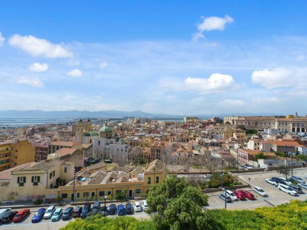 appartamento in vendita a Cagliari in zona Castello