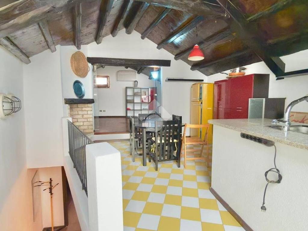 appartamento in vendita a Cagliari in zona Castello