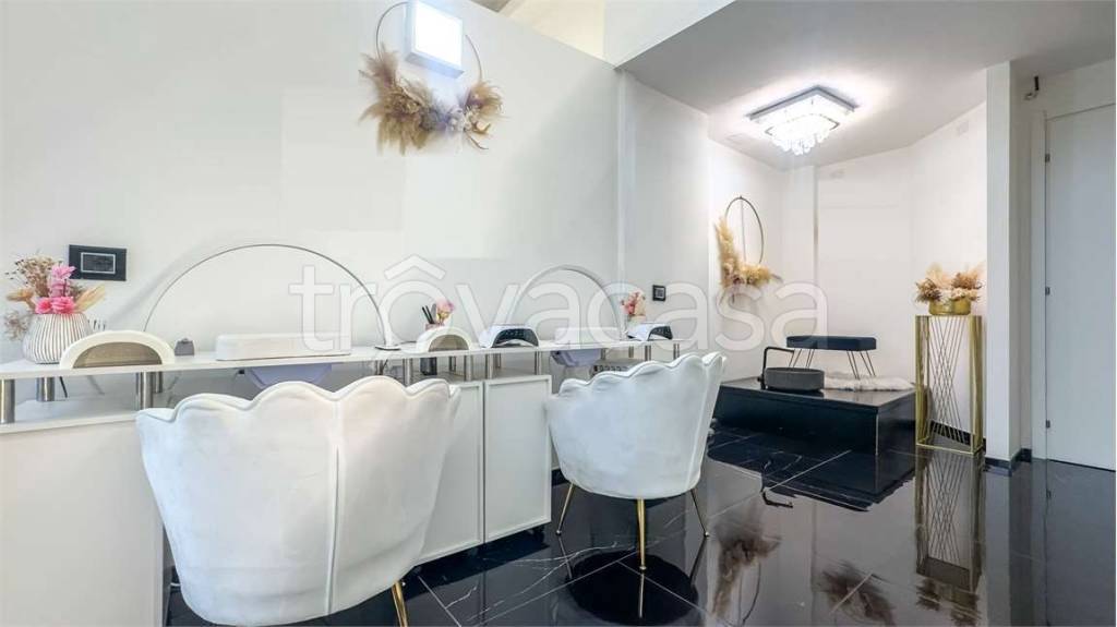 negozio in vendita a Cagliari in zona Stampace/Punici