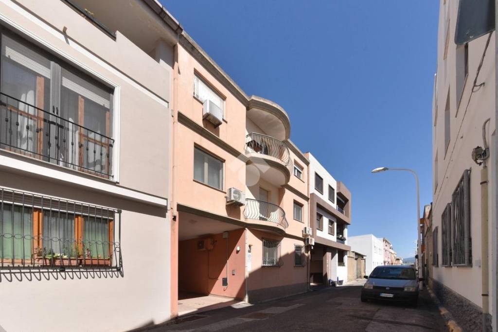 appartamento in vendita a Cagliari in zona Pirri