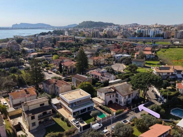 casa indipendente in vendita a Cagliari in zona Pirri