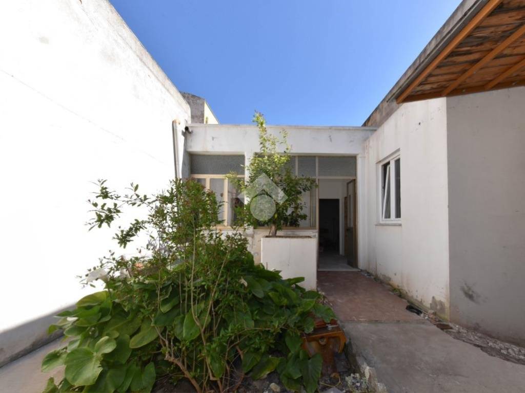 casa indipendente in vendita a Cagliari in zona Pirri