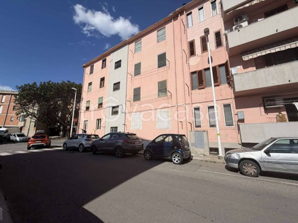 appartamento in vendita a Cagliari in zona Is Mirrionis/San Michele