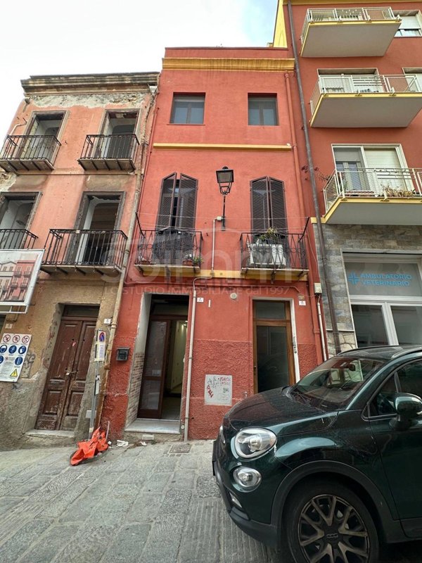 appartamento in vendita a Cagliari in zona Stampace/Punici