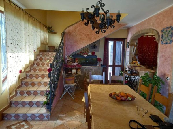 casa indipendente in vendita a Cagliari in zona Pirri