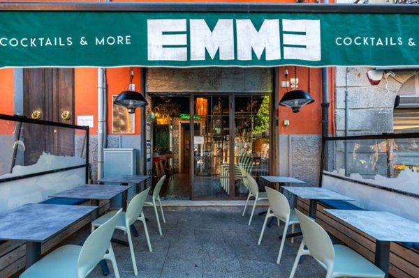 negozio in vendita a Cagliari in zona Marina